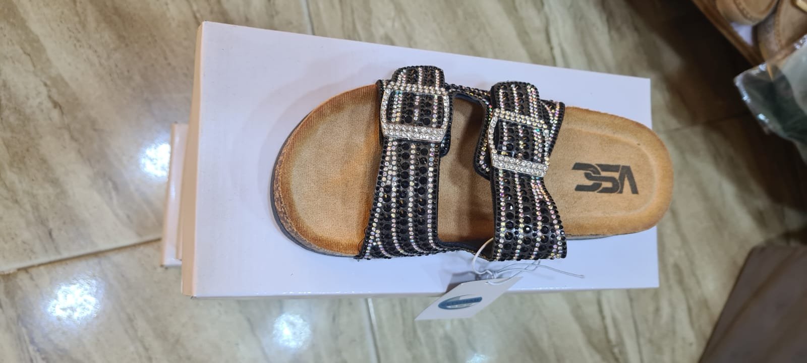 سندالة الجلد نسائية 7